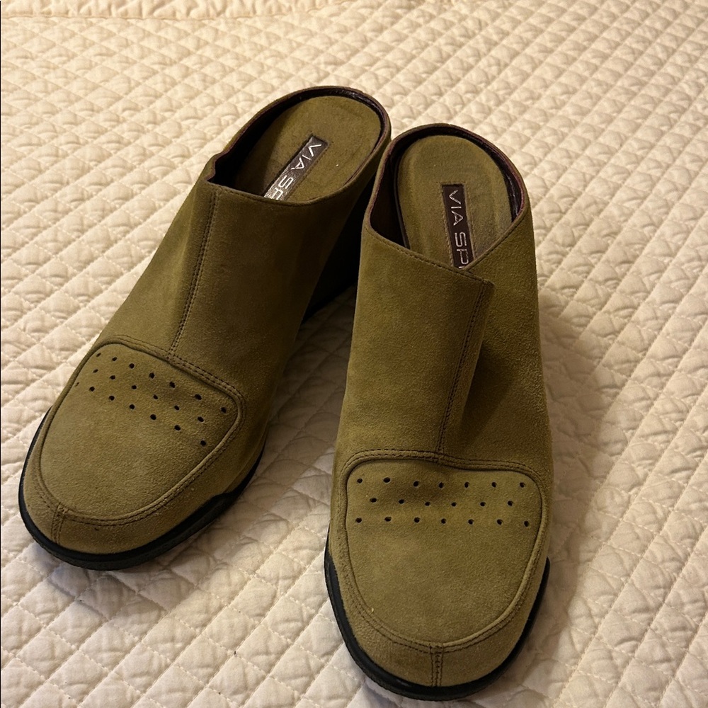 VIA SPIGA Olive Suede Women’s Slip-On Loafers